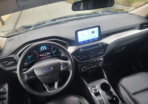 Ford Kuga cena 82499 przebieg: 32000, rok produkcji 2021 z Tarnów małe 781